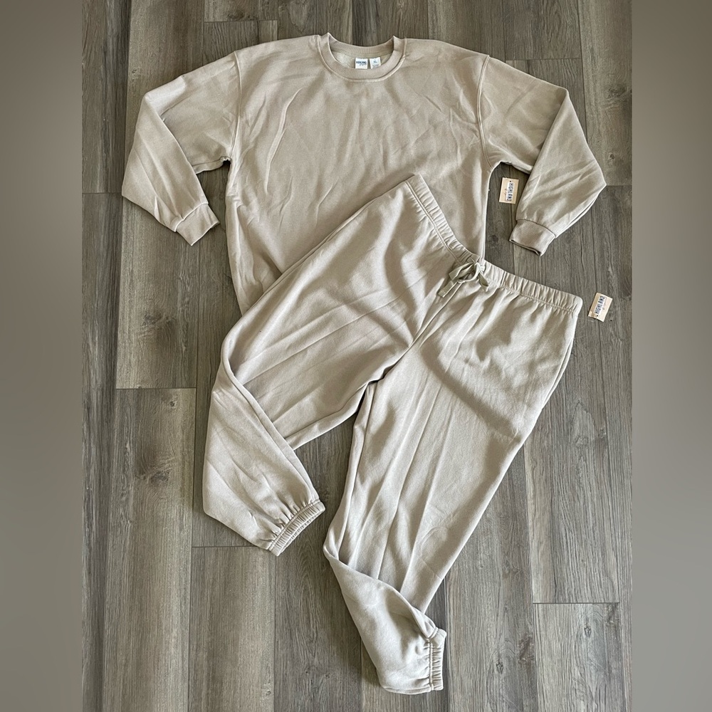 COPY - NWT Matching Sweatsuit Set